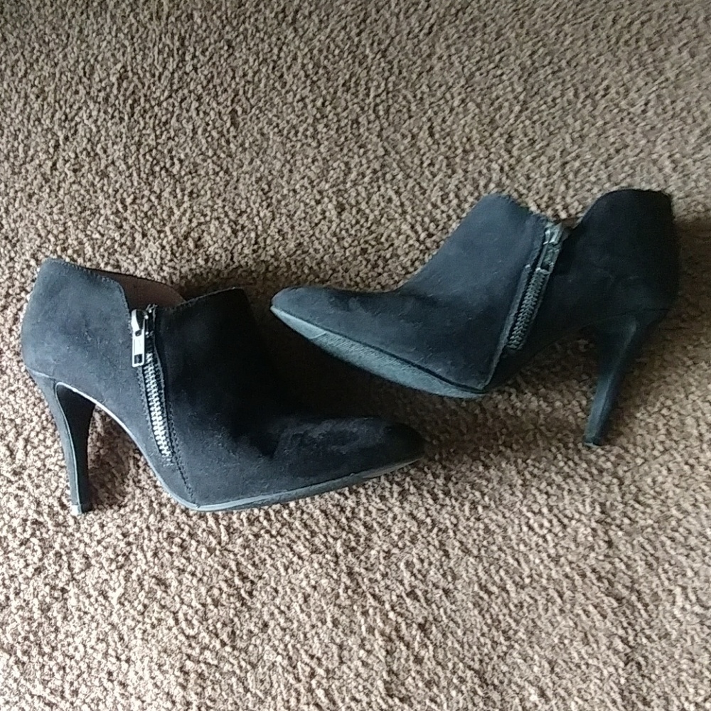 Booties - Picture 3 of 4